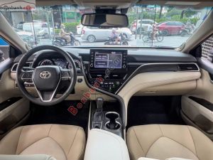 Xe Toyota Camry 2.0Q 2022