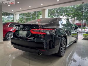 Xe Toyota Camry 2.0Q 2022