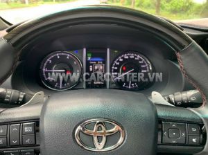 Xe Toyota Fortuner Legender 2.4L 4x2 AT 2022