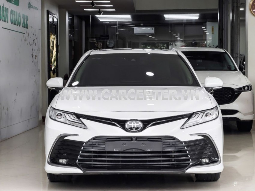 Toyota Camry 2.5Q 2022