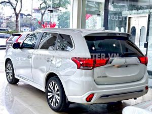 Xe Mitsubishi Outlander 2.0 CVT 2023