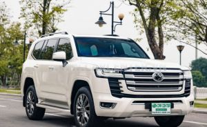 Xe Toyota Land Cruiser 3.5 V6 2025