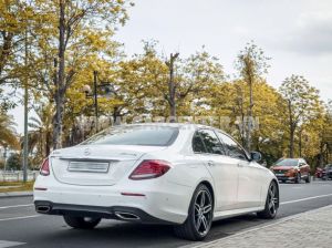 Xe Mercedes Benz E300 AMG 2020