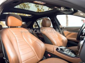 Xe Mercedes Benz E300 AMG 2020