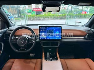 Xe VinFast VF8 Lux Plus 2024