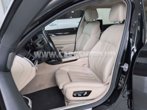 Xe BMW 740Li 2018