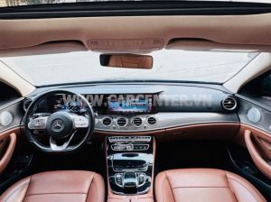 Xe Mercedes Benz E300 AMG 2019
