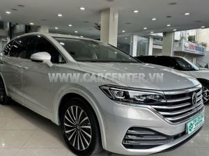 Xe Volkswagen Viloran Luxury 2024