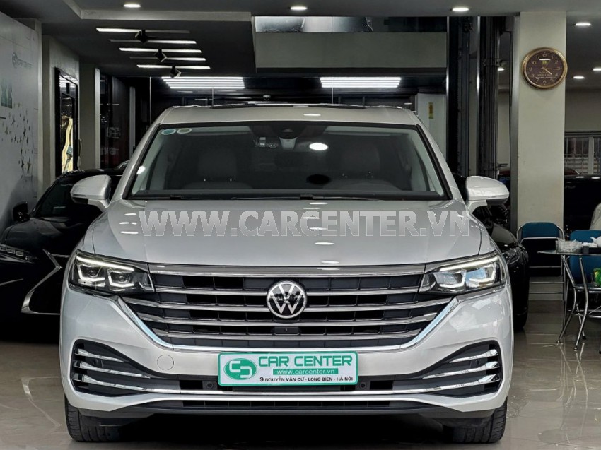 Volkswagen Viloran Luxury