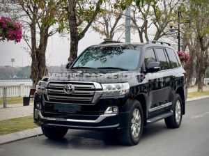 Xe Toyota Land Cruiser 4.6 V8 2019