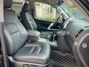 Xe Toyota Land Cruiser 4.6 V8 2019